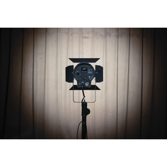 SHOWTEC ACT FRESNEL 150 WW LED THEATERSPOT