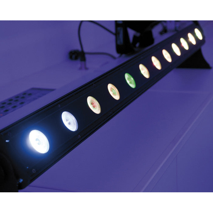 SHOWTEC PIXEL BAR 8 COB LED BAR