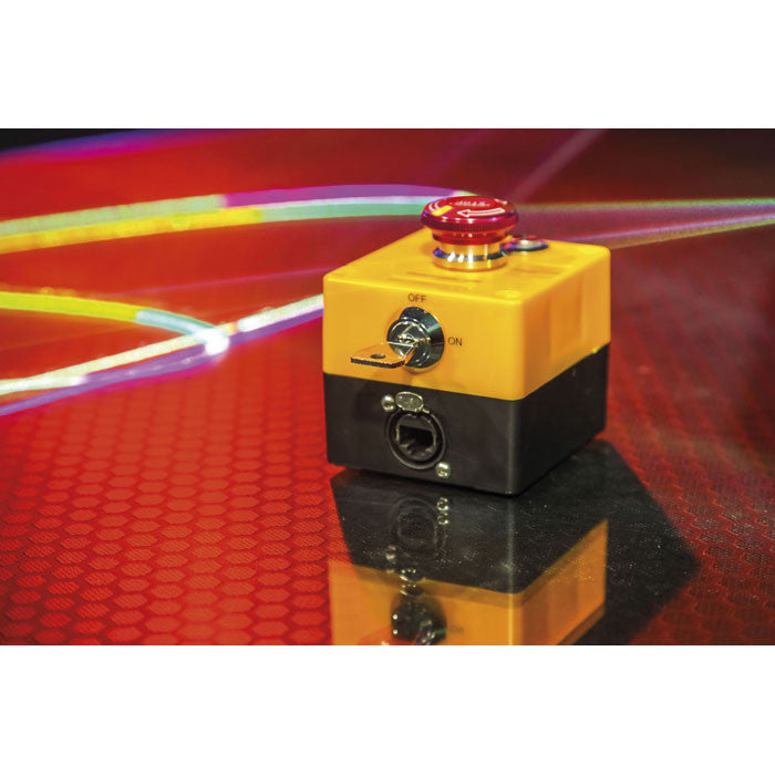 SHOWTEC SOLARIS 3.0 RGB LASER MET PANGOLIN FB4