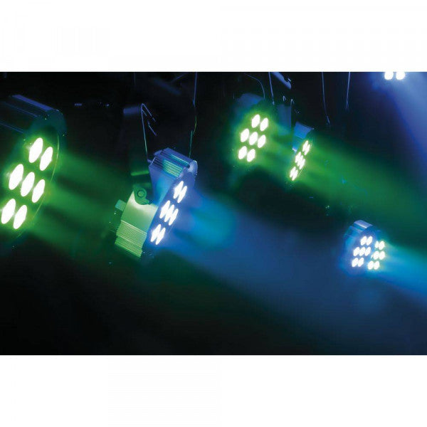 SHOWTEC COMPACT PAR 7 Q4 PLATTE RGBW LED-PAR